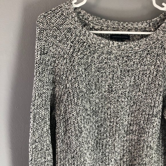 American Eagle Crewneck black and white sweater M - Picture 3 of 8